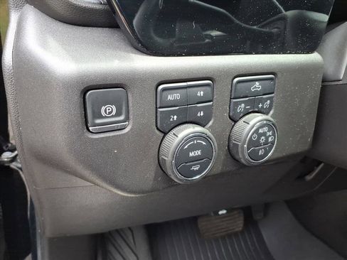 Used 2025 Chevrolet Silverado 1500 LT Trail Boss w/ Convenience Package II AWD/4WD image 25