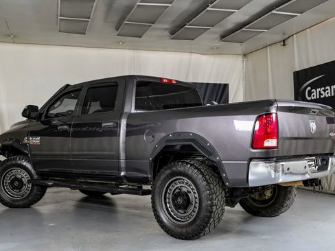 Used 2018 RAM 2500 Tradesman w/ Chrome Appearance Group AWD/4WD image 10
