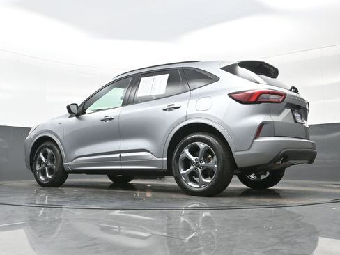 Used 2023 Ford Escape ST-Line image 29