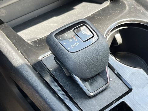 Used 2024 Nissan Rogue SV AWD/4WD image 24