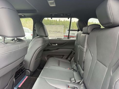 Used 2026 Lexus LX 700h Luxury w/ Accessory Package (Z1) image 14