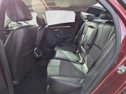 Used 2016 Chevrolet Impala LT w/ Convenience Package image 12