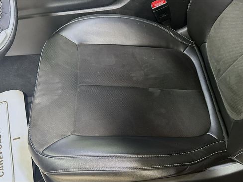 Used 2023 Jeep Grand Cherokee L Laredo image 18