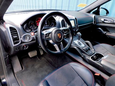 Used 2016 Porsche Cayenne GTS AWD/4WD image 13