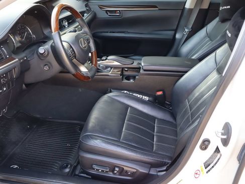 Used 2017 Lexus ES 350 w/ Luxury Package FWD image 16