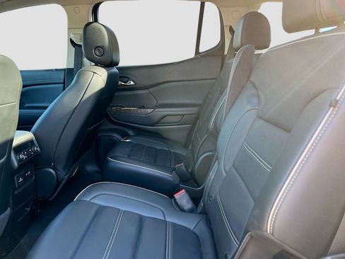 Used 2021 GMC Acadia Denali w/ Denali Technology Package image 25