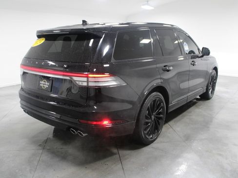 Used 2024 Lincoln Aviator Reserve w/ Equipment Group 201A image 9