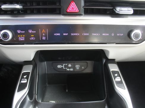 Used 2024 Kia Sorento X-Line EX AWD/4WD image 44