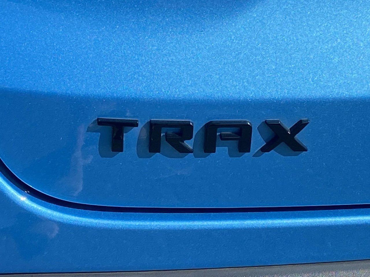 Used 2025 Chevrolet Trax RS FWD image 17