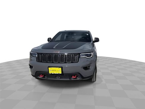 Used 2020 Jeep Grand Cherokee Trailhawk w/ Premium Lighting Group AWD/4WD image 3