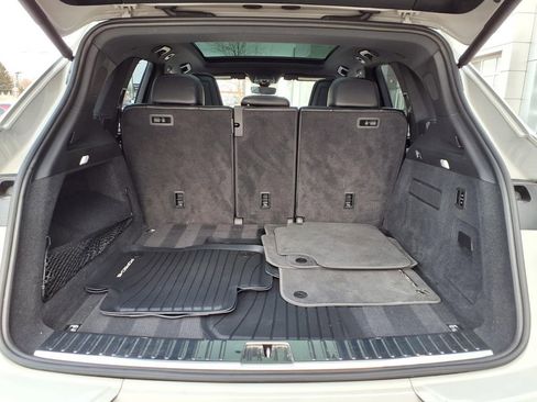 Used 2024 Porsche Cayenne S AWD/4WD image 24