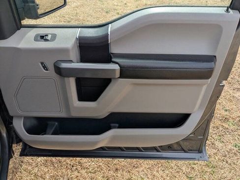 Used 2018 Ford F150 XLT image 34