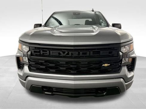Used 2023 Chevrolet Silverado 1500 Custom image 3