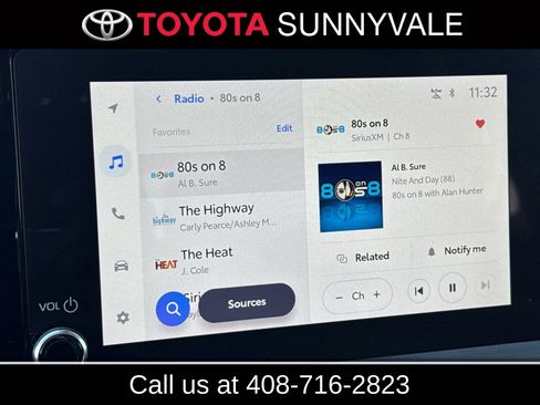 Used 2025 Toyota Prius LE image 30