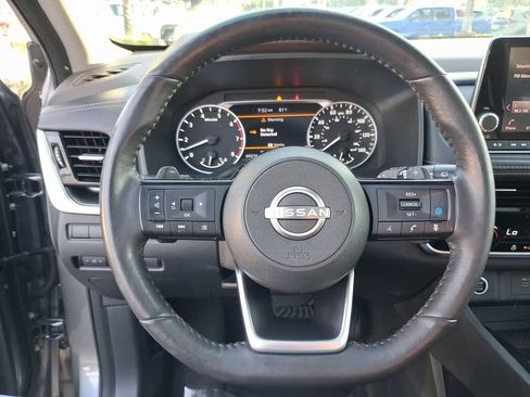 Used 2022 Nissan Rogue SV w/ SV Premium Package FWD image 18