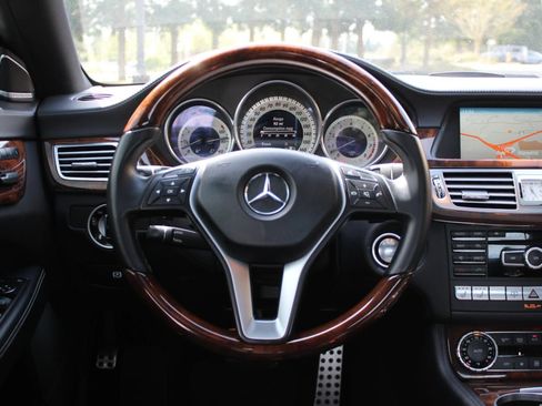 Used 2014 Mercedes-Benz CLS 550 4MATIC image 21