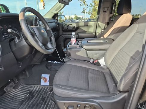 Used 2022 Chevrolet Silverado 1500 Custom image 5