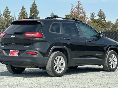 Used 2016 Jeep Cherokee Sport
