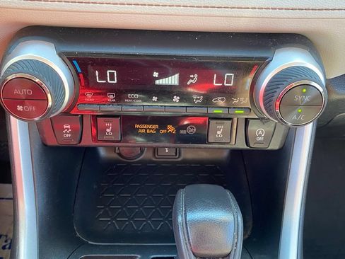 Used 2021 Toyota RAV4 XLE w/ Convenience Package AWD/4WD image 24
