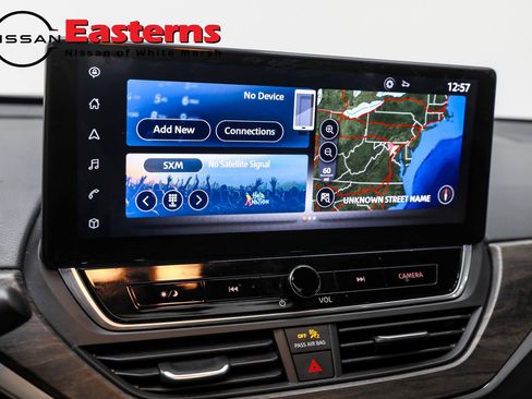 Used 2024 Nissan Altima 2.5 SV w/ SV Premium Package image 18