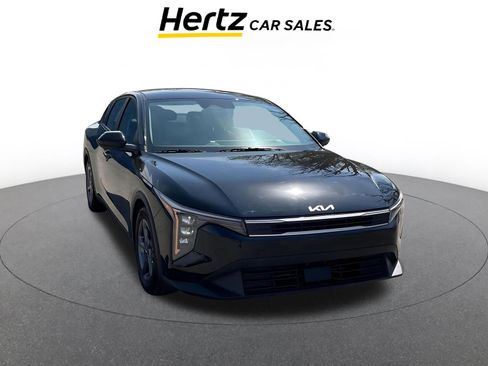 Used 2025 Kia K4 LXS image 1