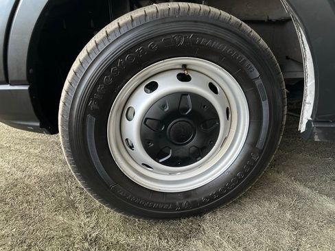 Used 2022 Ford Transit 150 Medium Roof image 9