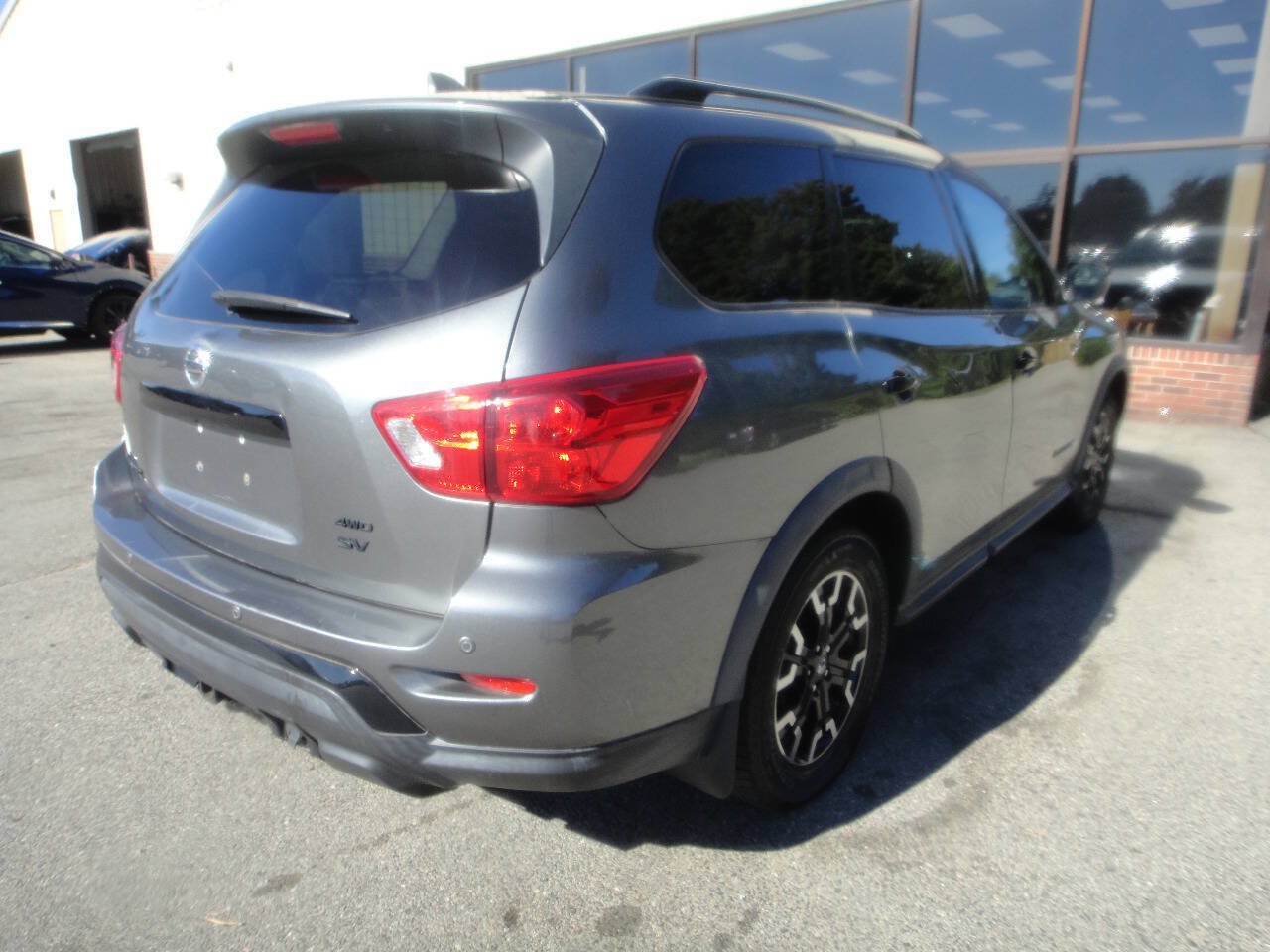 Used 2020 Nissan Pathfinder SV w/ Rock Creek Edition AWD/4WD image 4
