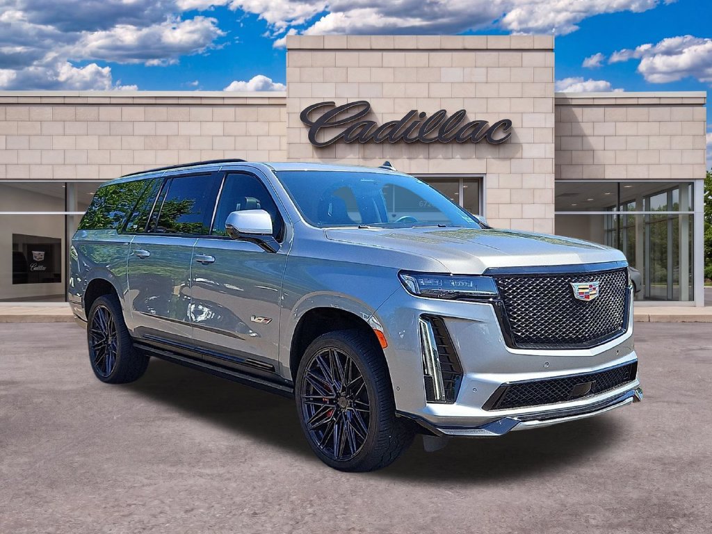 Used 2024 Cadillac Escalade ESV V w/ LPO, Floor Liner Package AWD/4WD image 4