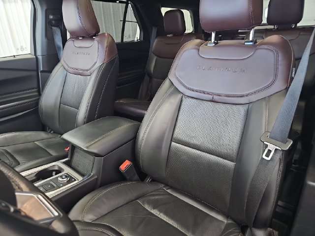 Used 2023 Ford Explorer Platinum w/ Technology Package AWD/4WD image 42