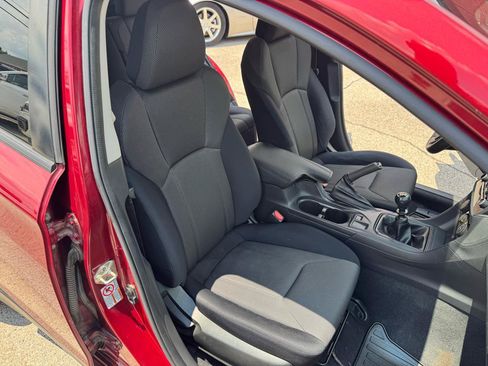 Used 2018 Subaru Crosstrek 2.0i AWD/4WD image 18