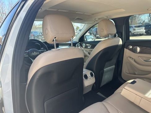 Used 2021 Mercedes-Benz C 300 Sedan image 27