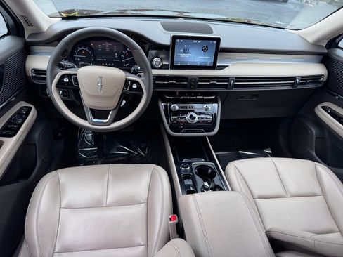 Used 2022 Lincoln Corsair Standard image 6