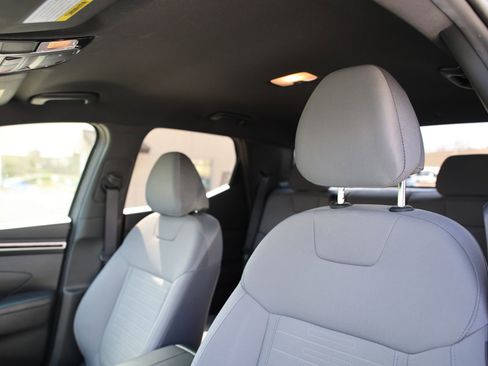 Used 2023 Hyundai Santa Cruz SEL image 9