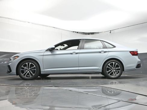 Used 2026 Volkswagen Jetta Sport FWD image 35