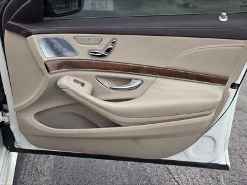Used 2014 Mercedes-Benz S 550 Sedan w/ Sport Package Plus One image 23