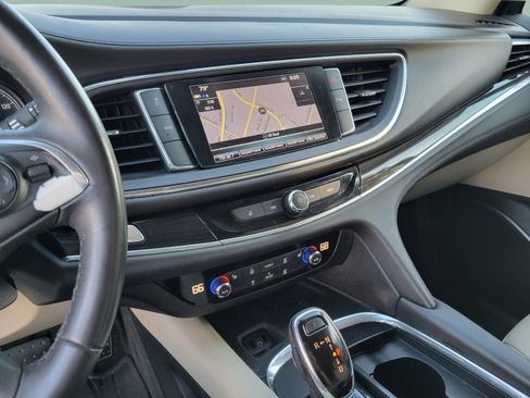 Used 2019 Buick Enclave Essence AWD/4WD image 21