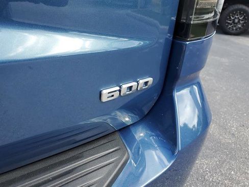 Certified 2025 Cadillac Escalade Premium Luxury image 10