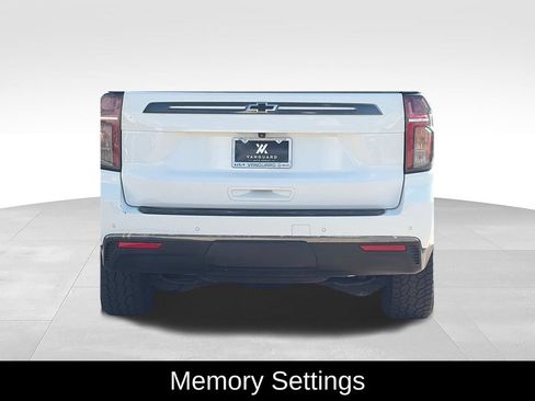 Used 2022 Chevrolet Tahoe Z71 w/ Luxury Package AWD/4WD image 8