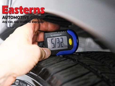 Used 2018 Toyota RAV4 Limited image 31