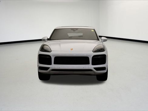 Used 2023 Porsche Cayenne S image 10