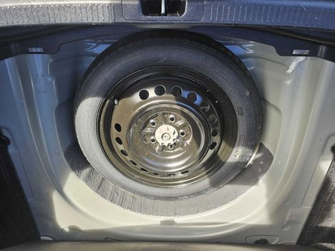 Used 2023 Toyota Camry SE image 29