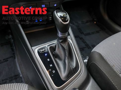 Used 2020 Hyundai Accent Limited image 13