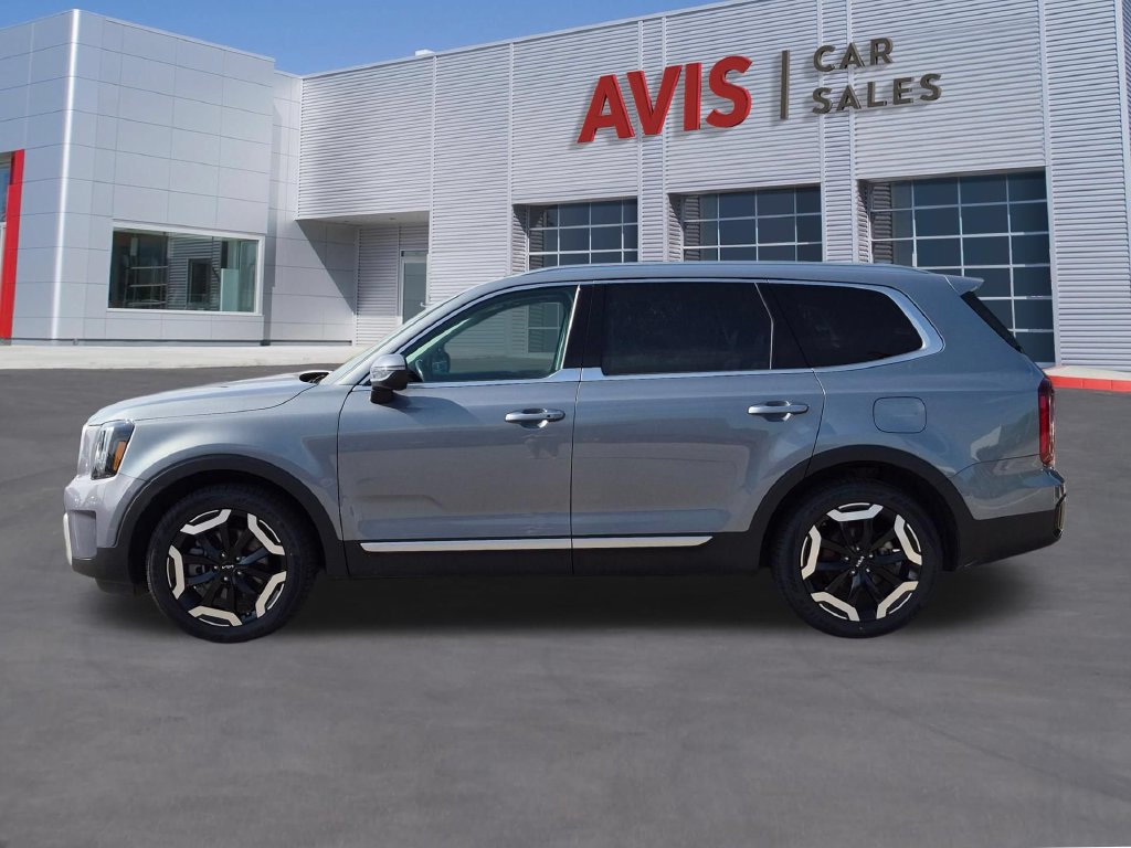 Used 2025 Kia Telluride S FWD image 10