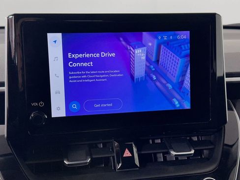 Used 2025 Toyota Corolla Cross XLE image 13