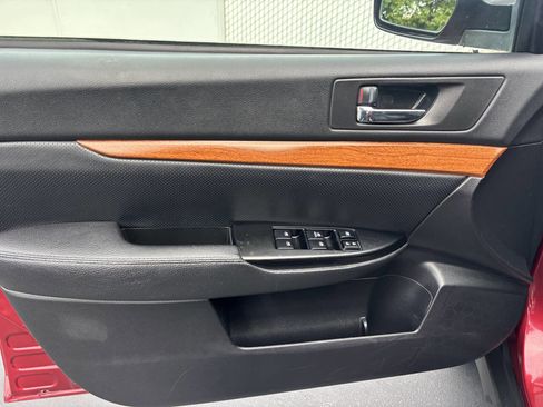 Used 2013 Subaru Outback 2.5i Limited image 32