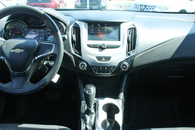 Used 2016 Chevrolet Cruze LS FWD image 17