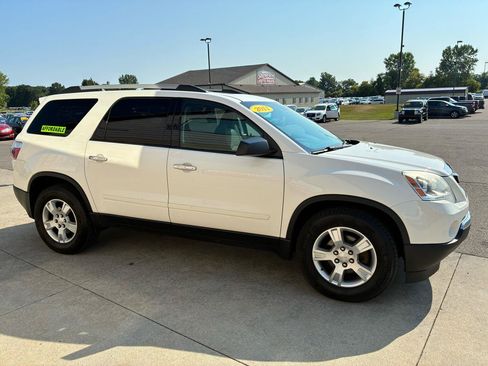 Used 2011 GMC Acadia SLE FWD image 4