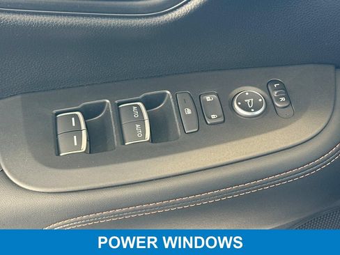 Certified 2025 Honda HR-V Sport image 11