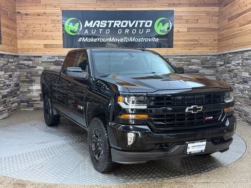 Used 2018 Chevrolet Silverado 1500 LT w/ Midnight Edition AWD/4WD image 2