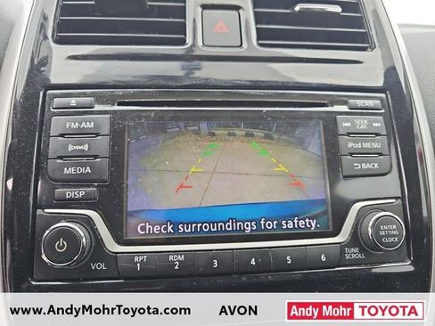 Used 2017 Nissan Versa Note SV image 19